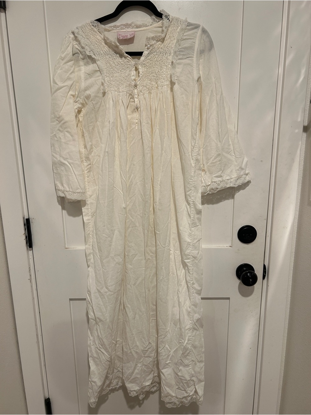 Vintage Saybury Women's Sm White Cotton Embroidered Lace Nightgown Maxi Peasant